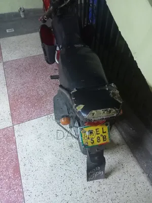 TVS HLX Plus ES 2020 Red