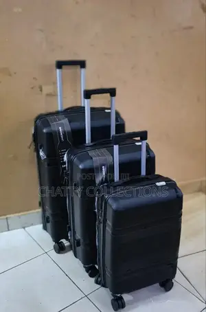 Black 3 in 1 Unbreakable Rubber Pp Suitcases Size 3
