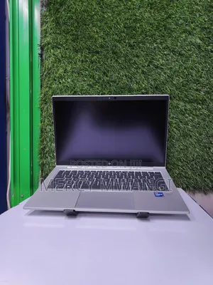 Laptop HP EliteBook 830 G8 16GB Intel Core i7 SSD 512GB