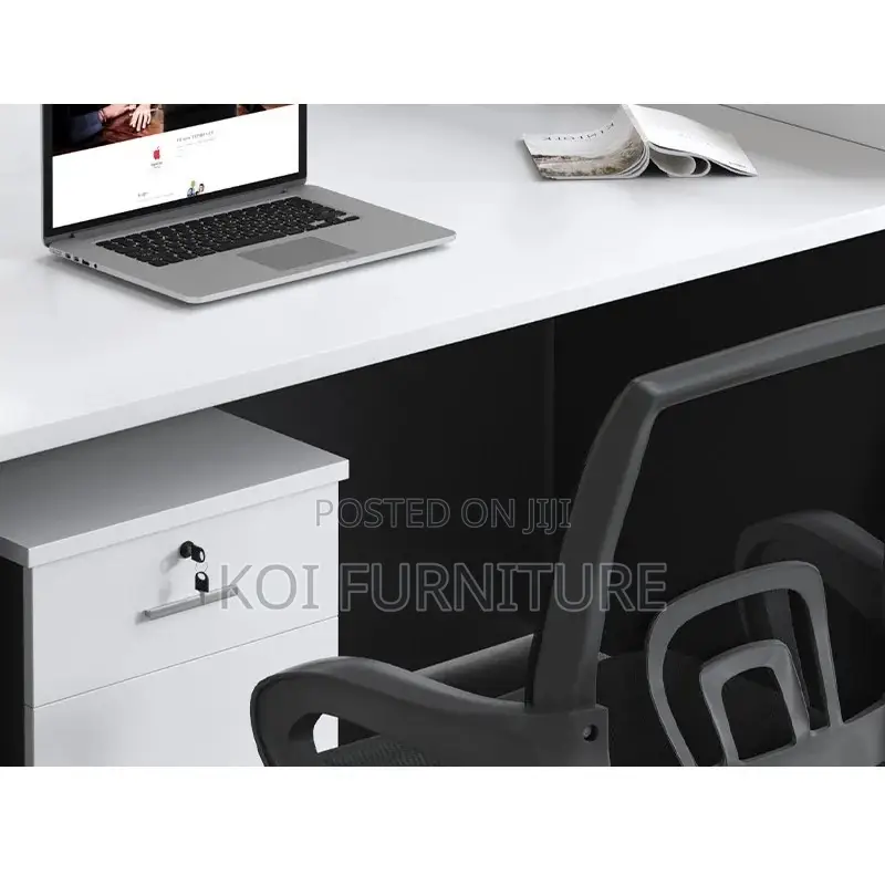 Workstations; Blue Four Users MDF Made Executive Partioned Workstation