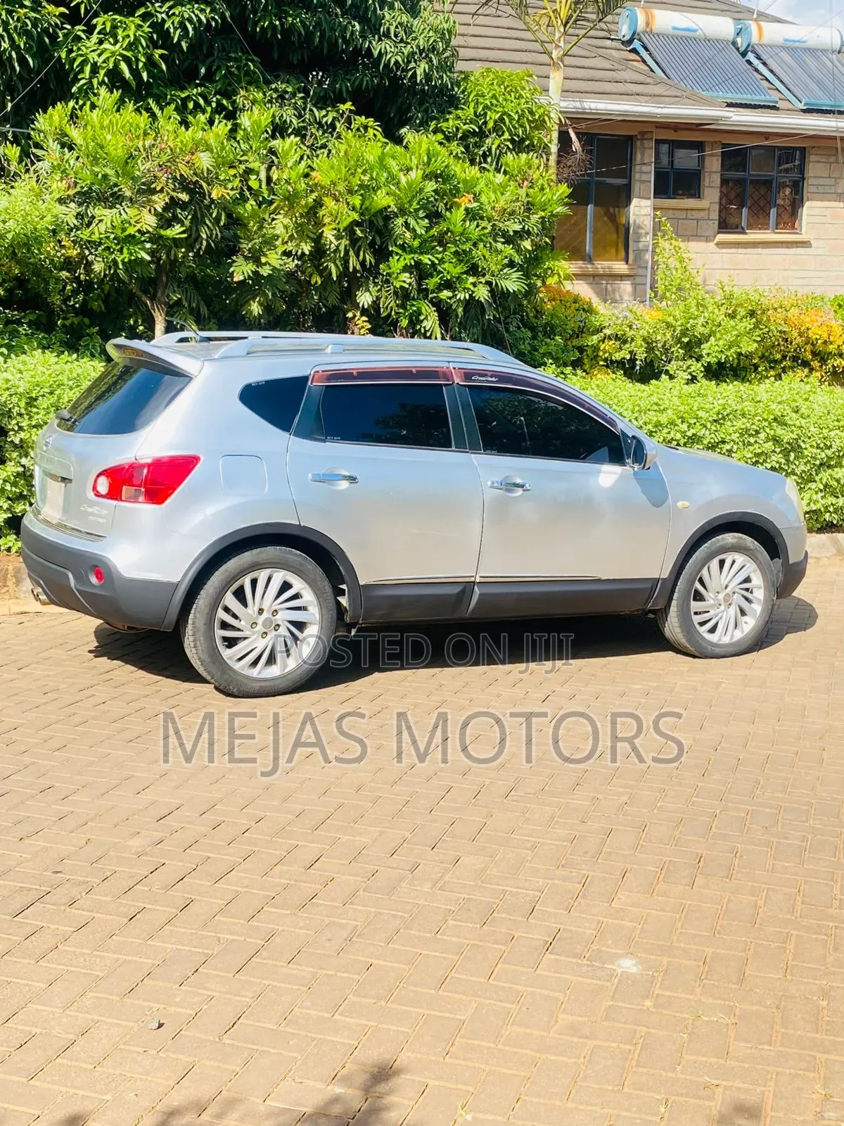 Nissan Dualis 2012 Silver