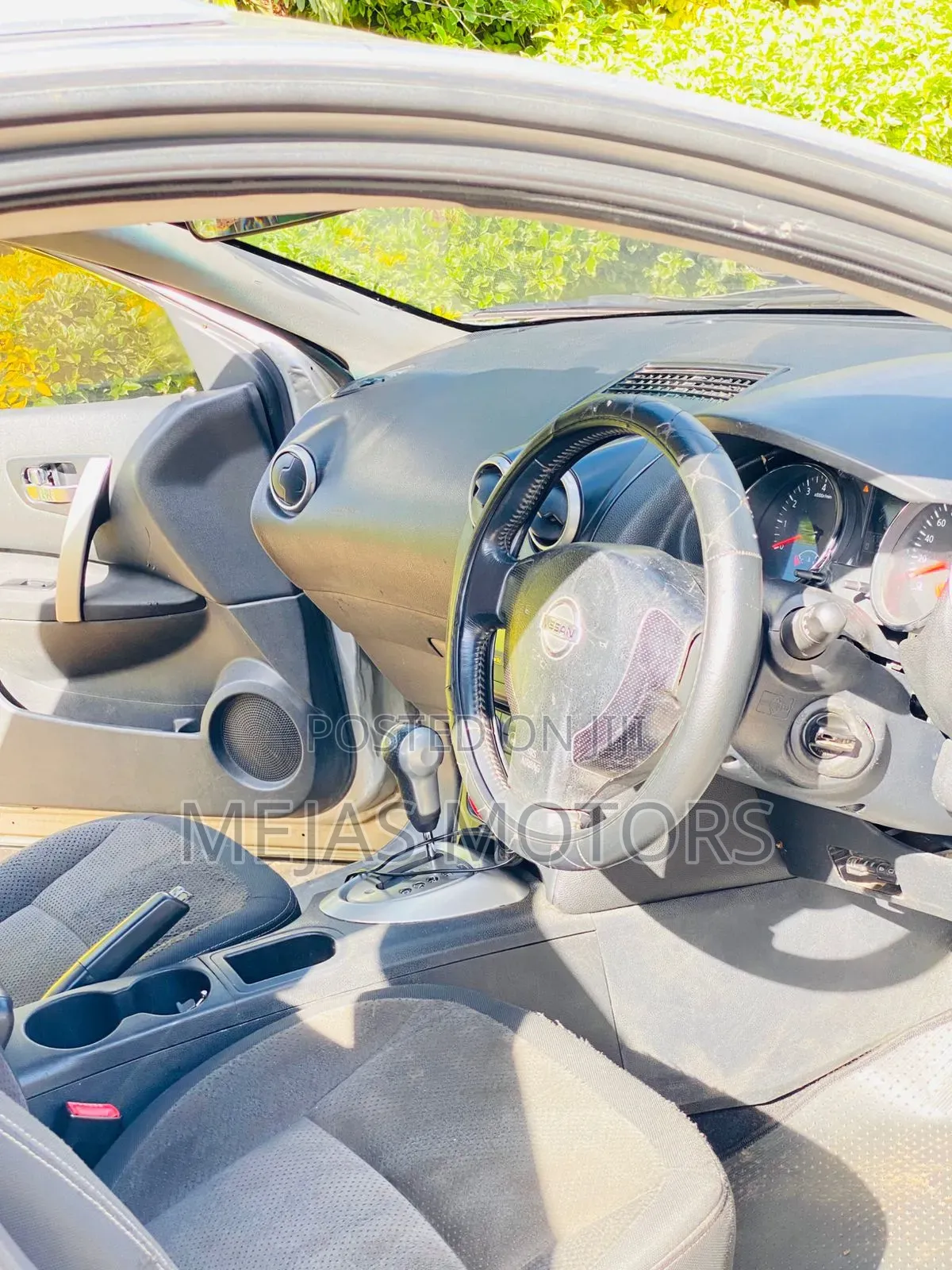 Nissan Dualis 2012 Silver