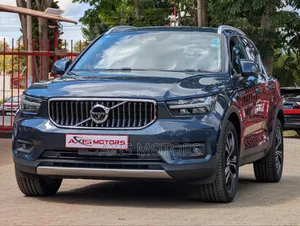 Volvo XC40 T5 Hybrid FWD 2020 Blue