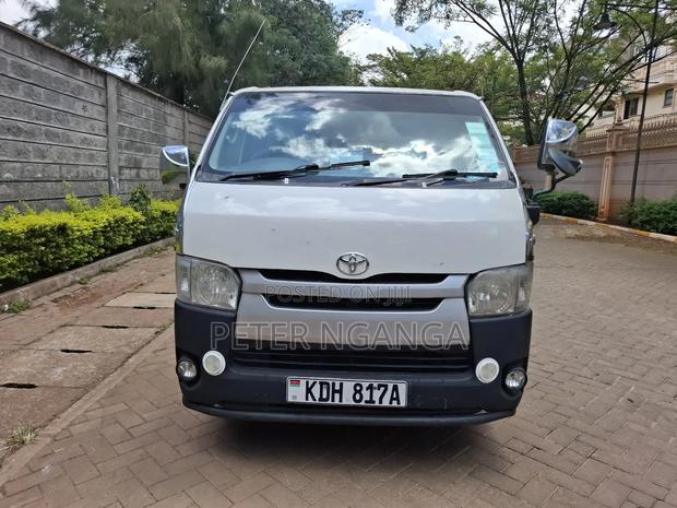 Toyota HiAce 2015 White - thumbnail 3