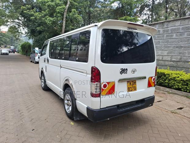 Toyota HiAce 2015 White - thumbnail 4