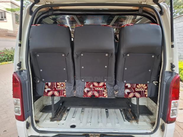 Toyota HiAce 2015 White - thumbnail 9