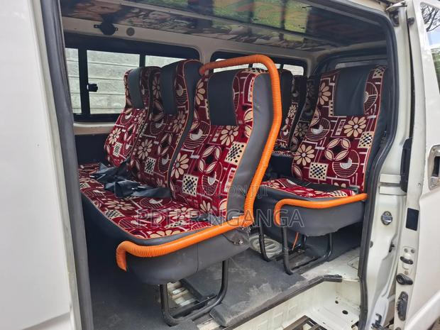 Toyota HiAce 2015 White - thumbnail 8
