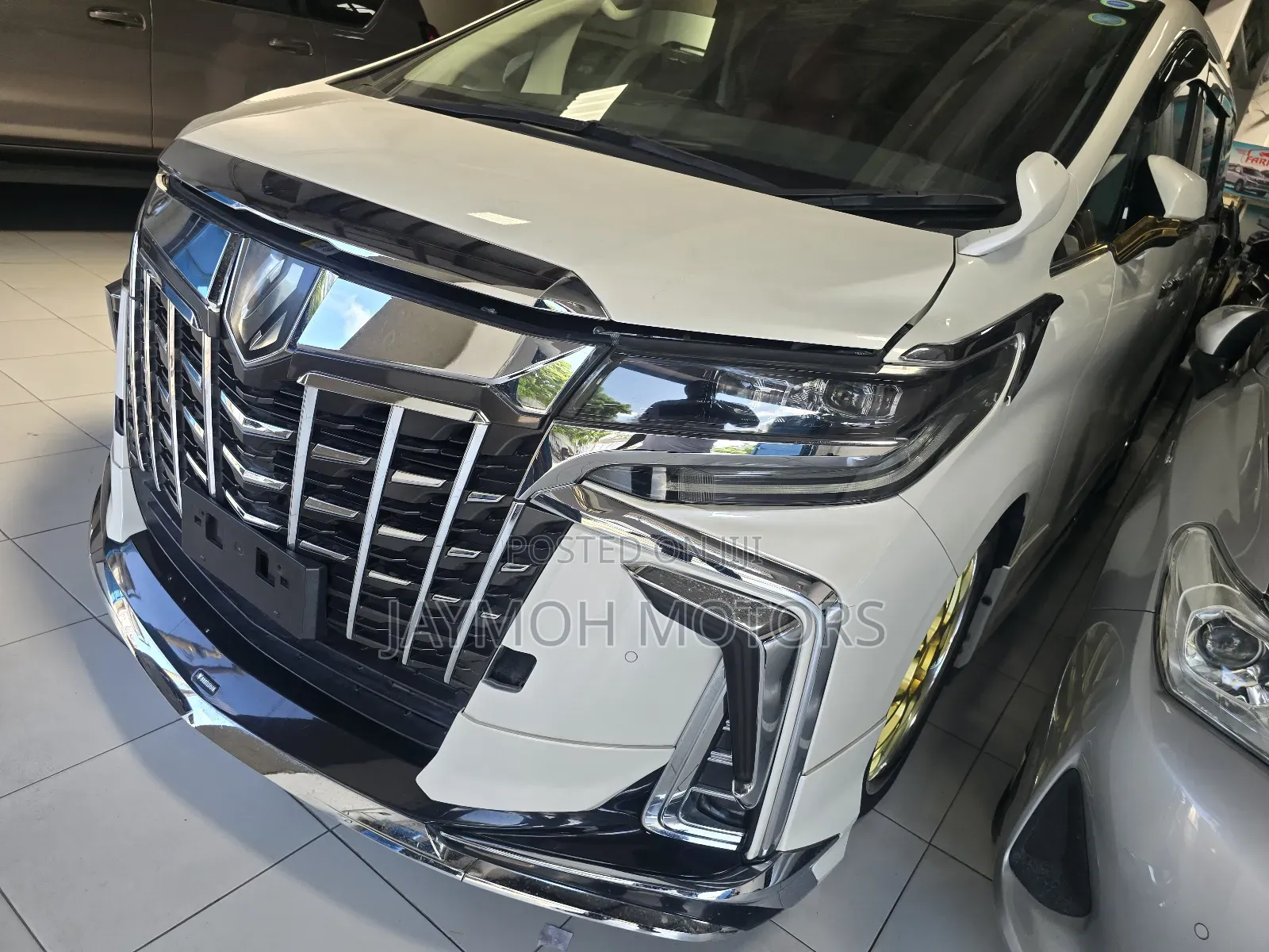 Toyota Alphard 2019 Pearl