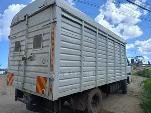Isuzu Elf Cover Body