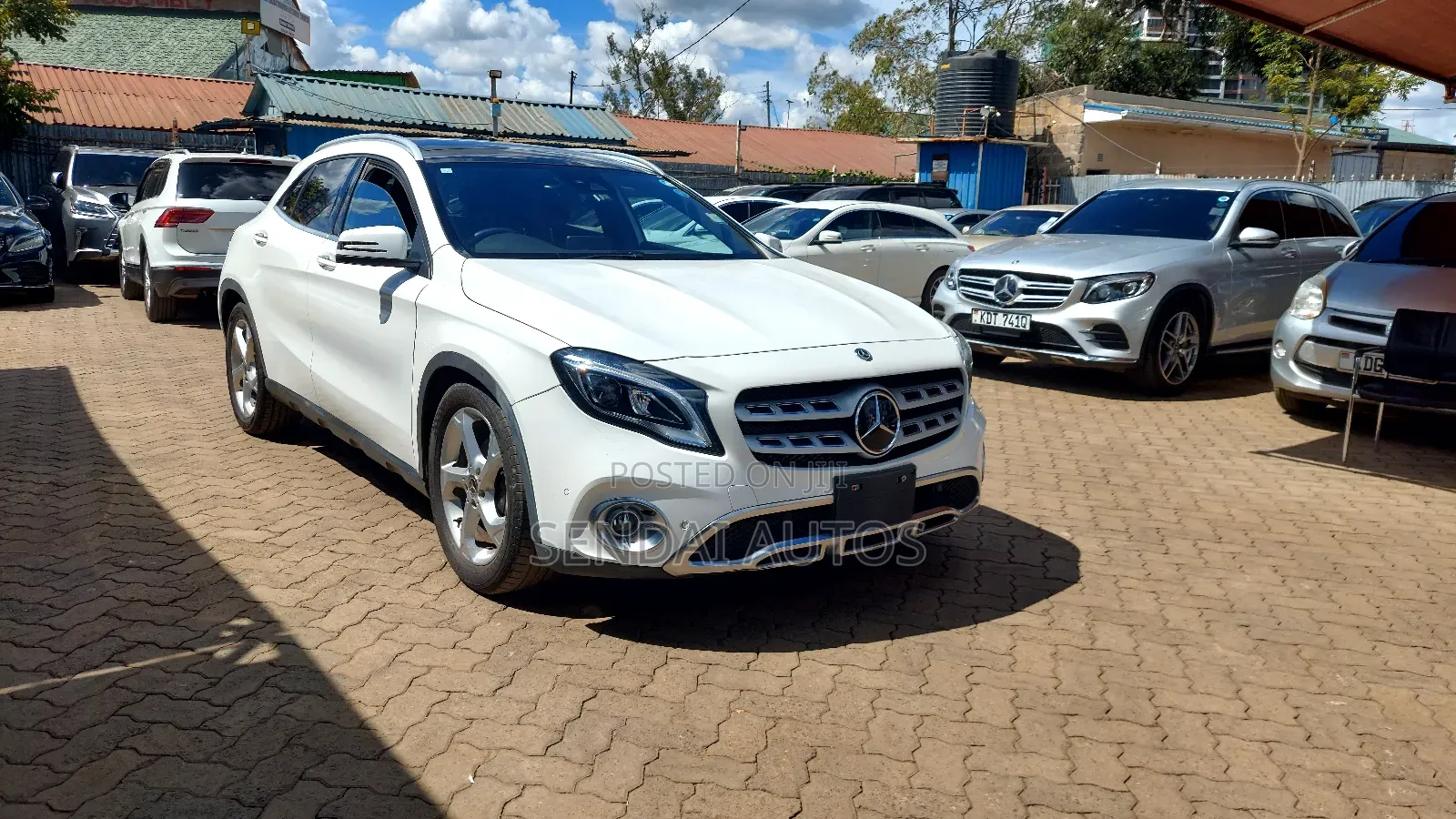 Mercedes-Benz GLA-Class 2019 White