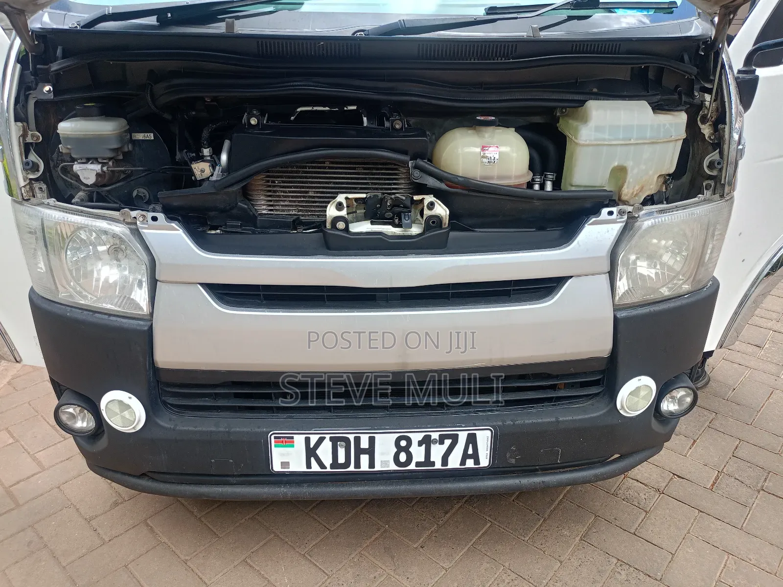 Toyota HiAce 2014 White
