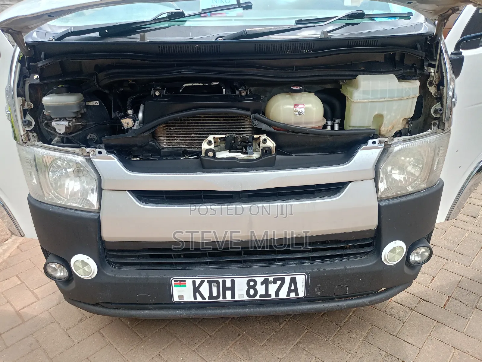 Toyota HiAce 2014 White