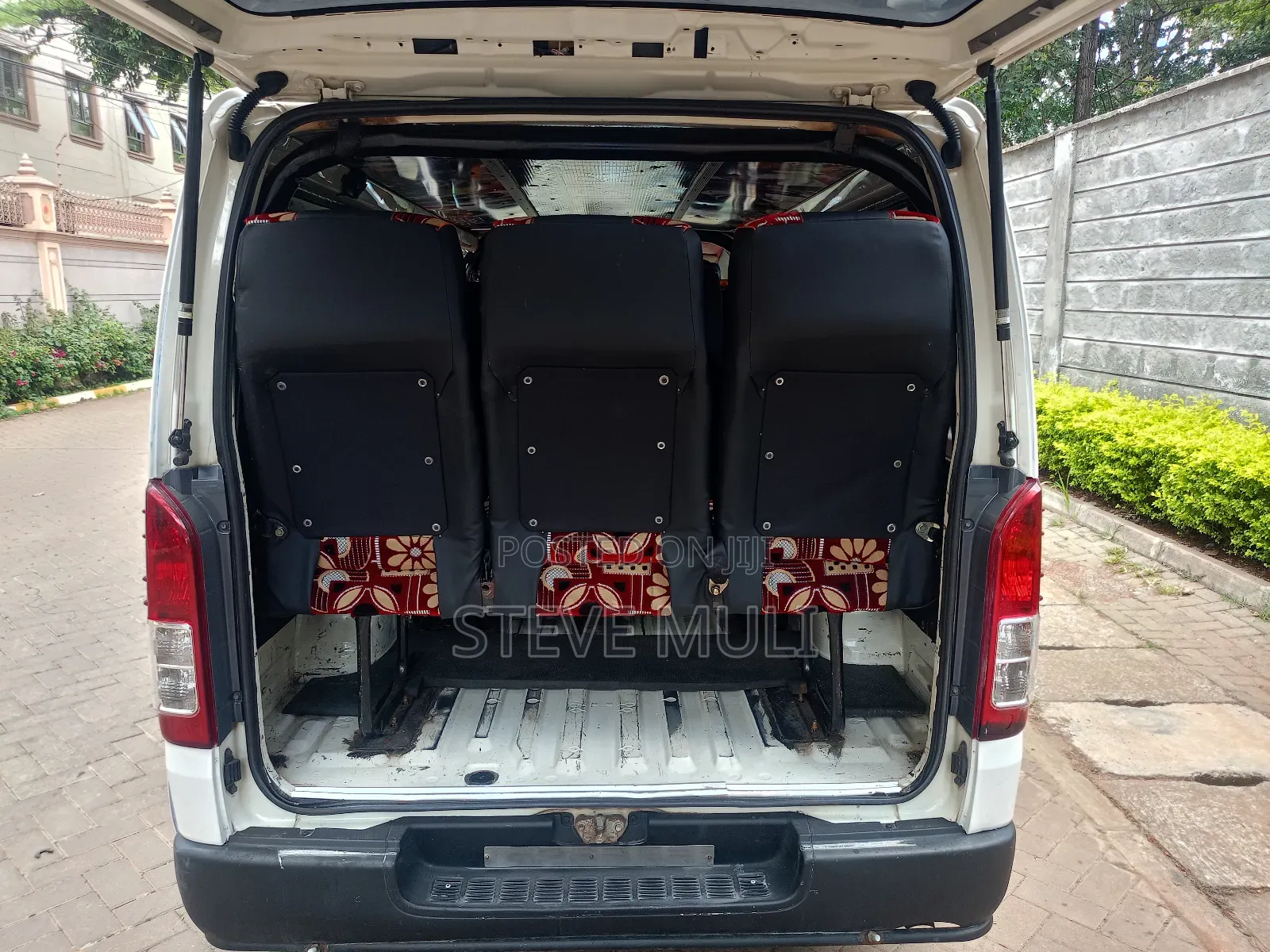 Toyota HiAce 2014 White