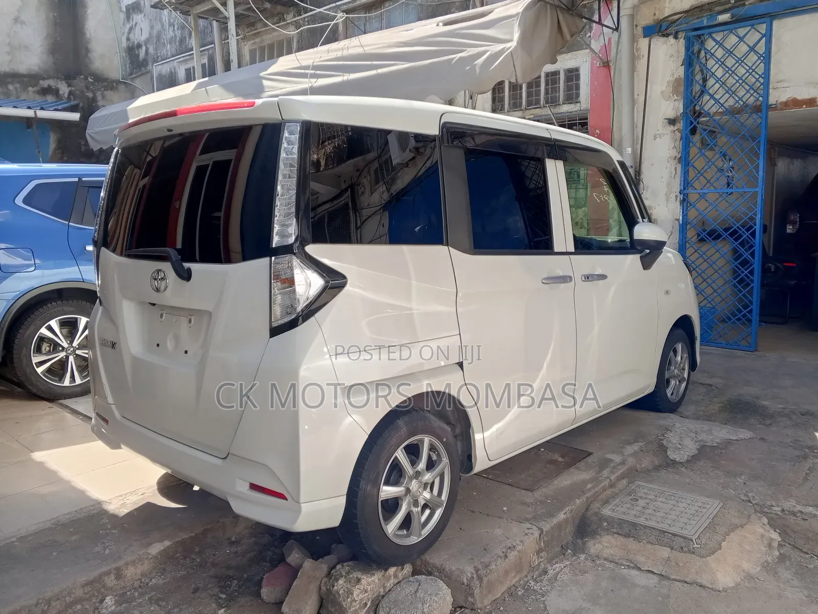 Toyota Tank 2019 White