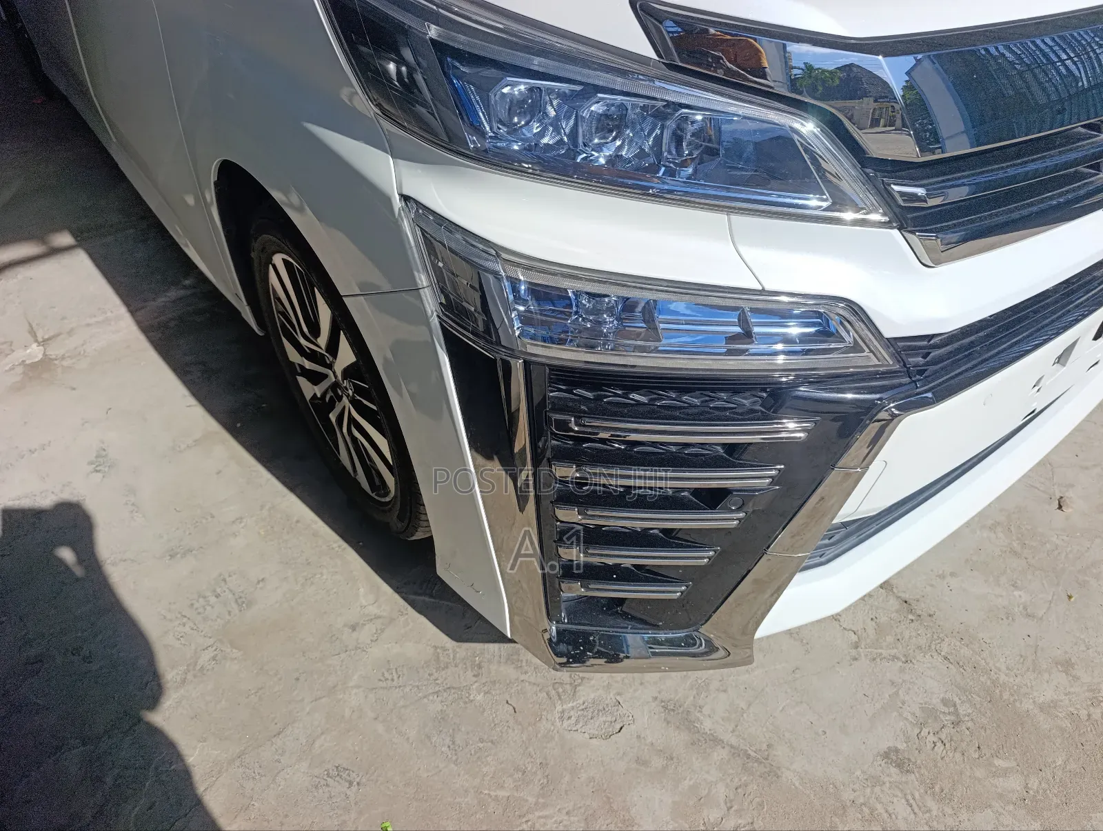 Toyota Vellfire 2019 White