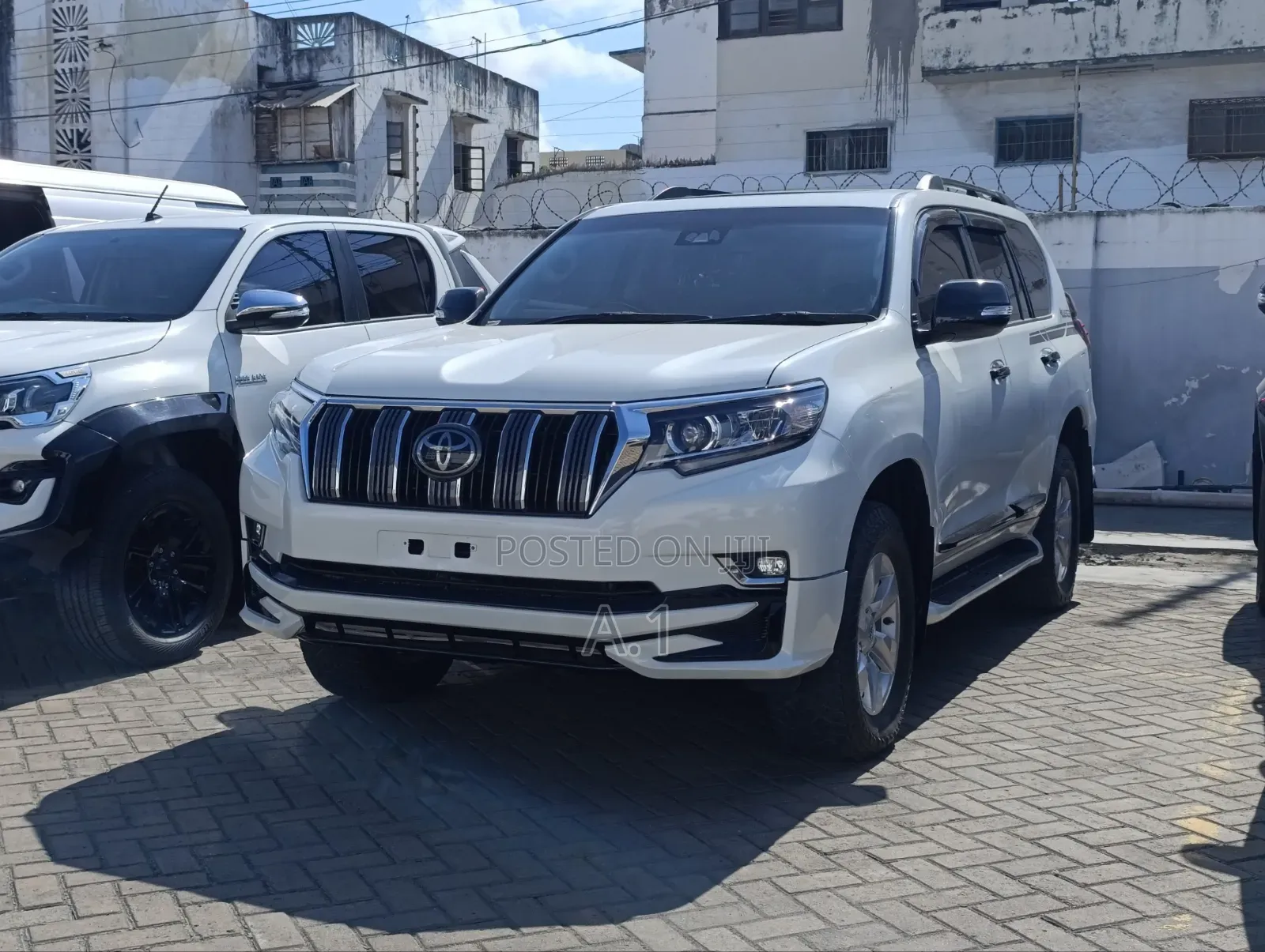 Toyota Land Cruiser Prado 2.8 2019 Off white