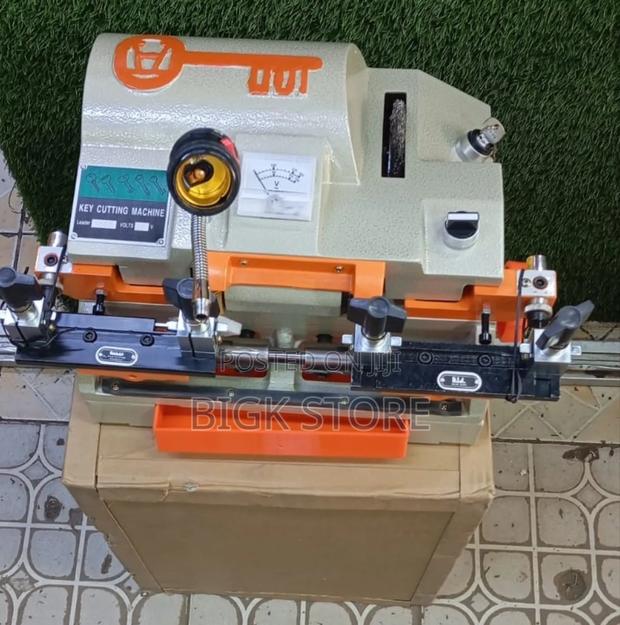 Key Cutting Machine (100e) - main view