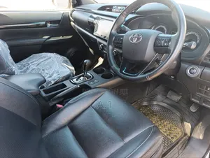 Toyota Hilux Revo Double Cab Deisel 2.8 RWD 2019 Silver