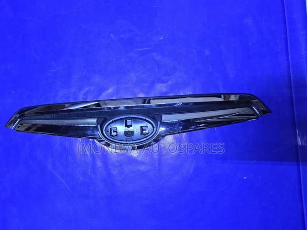 Grille Moulding Forester Sk