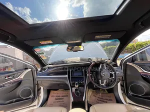 Toyota Harrier 2.0 2014 White