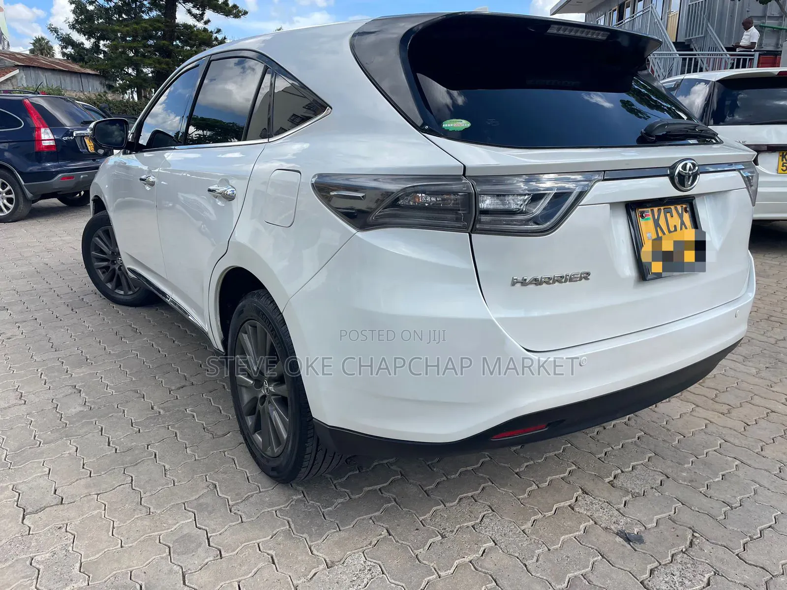 Toyota Harrier 2.0 2014 White