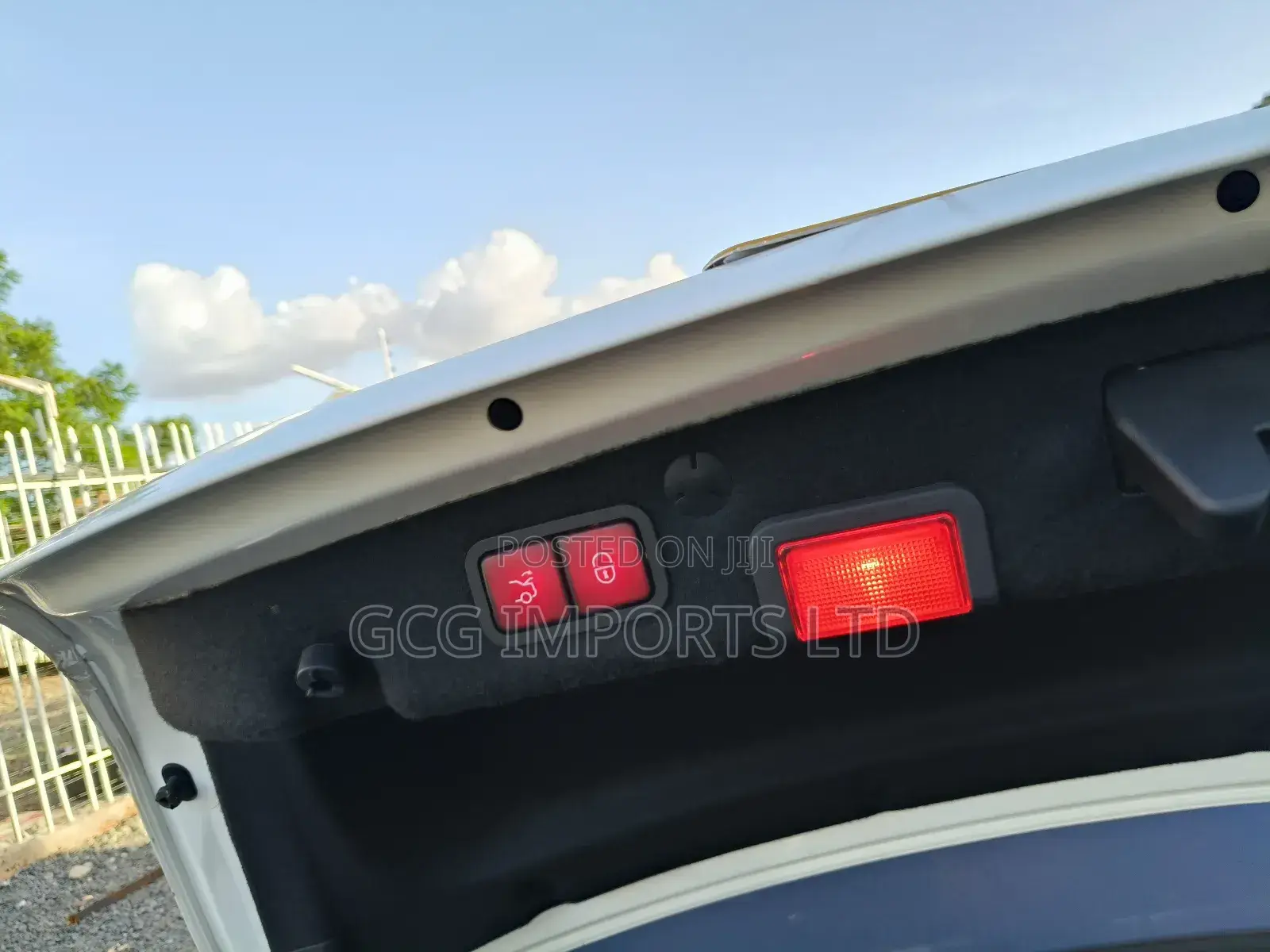 Mercedes-Benz C200 2018 White