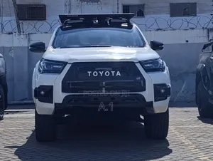 Toyota Hilux Revo Double Cab Deisel 2.8 AWD 2019 Pearl