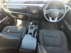 Toyota Hilux Revo Double Cab Deisel 2.8 AWD 2019 Pearl