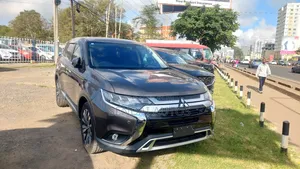 Mitsubishi Outlander 2018 Brown