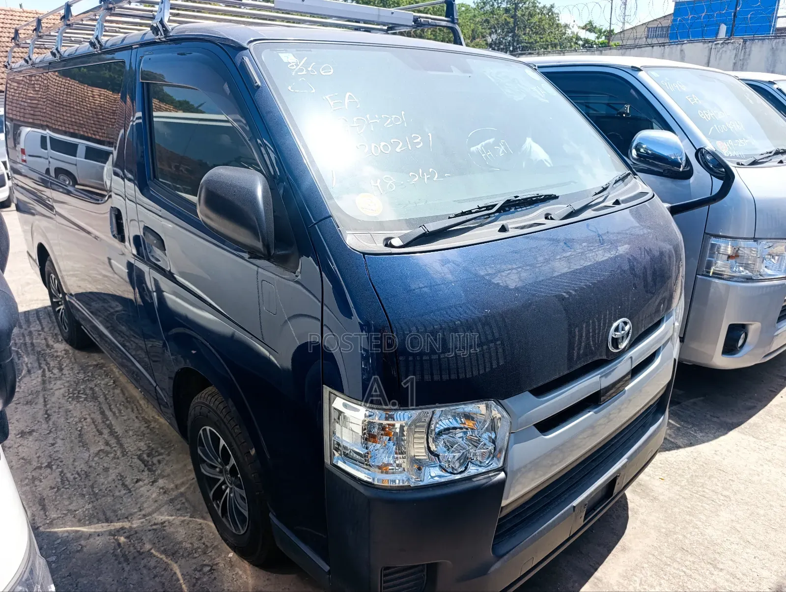 Toyota HiAce 2019 Blue