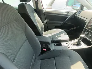 Volkswagen Golf 2019 Red