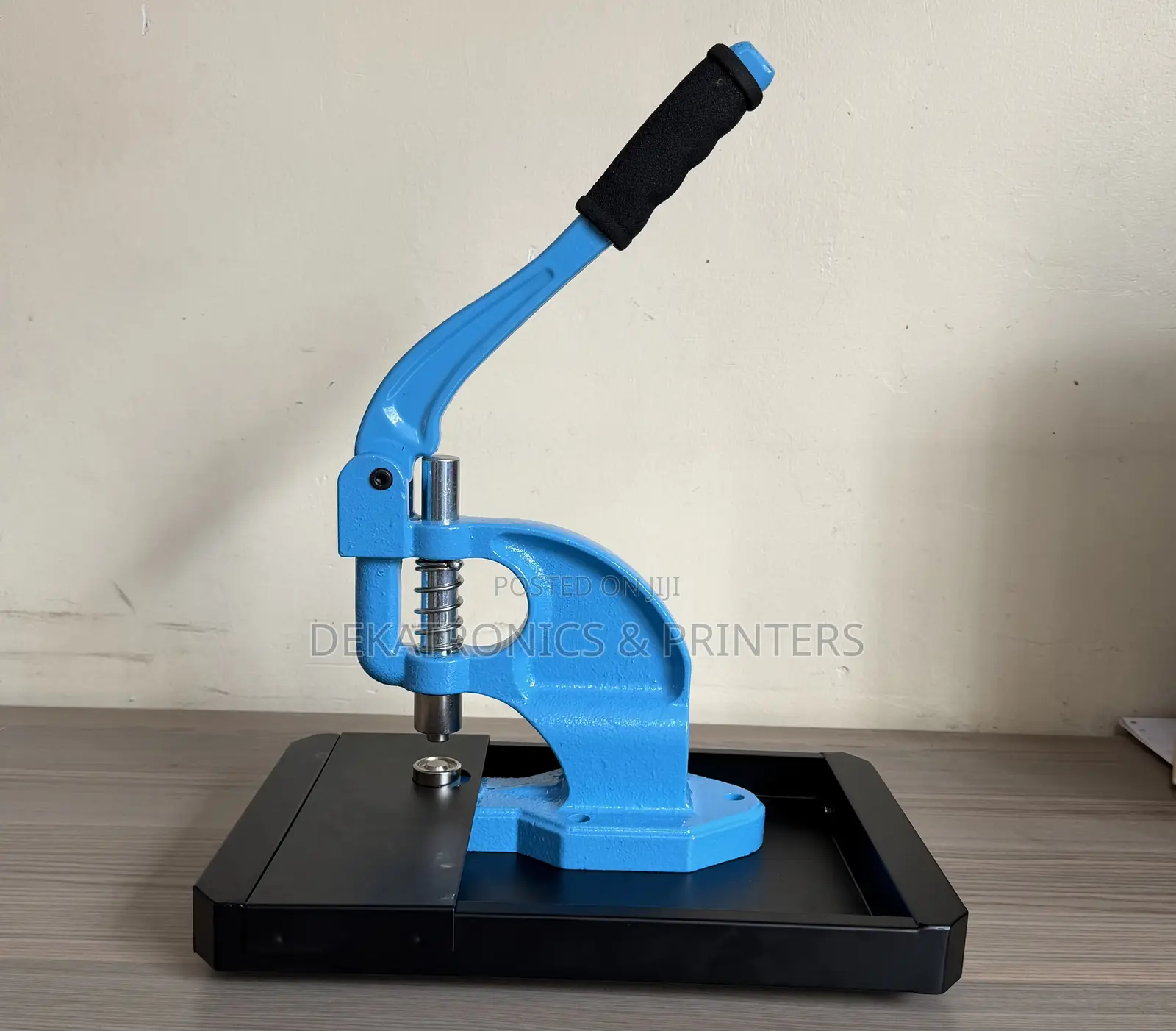 Commercial Grommet Eyelet Machine