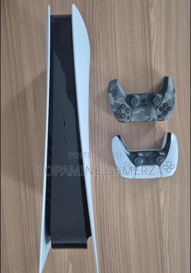 Playstation 5 - thumbnail 3