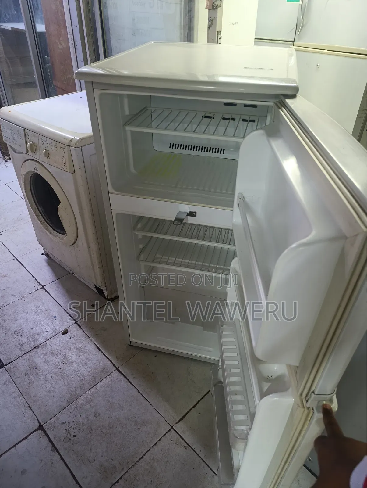 Lg Fridge Midium
