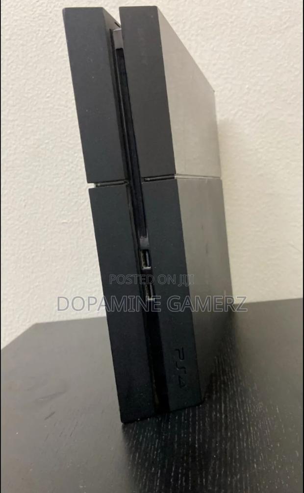 Playstation 4 Standard - thumbnail 2