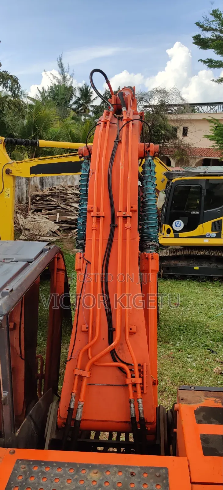 Hitachi Zx200 Excavator