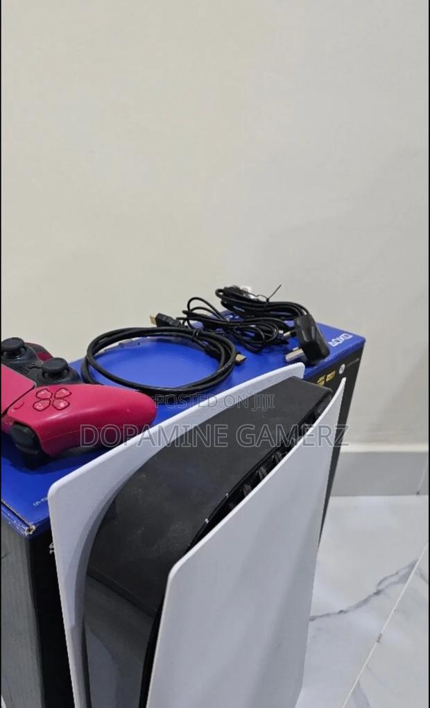 Playstation 5 Standard - thumbnail 2