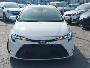 Toyota Corolla Hybrid 2023 White