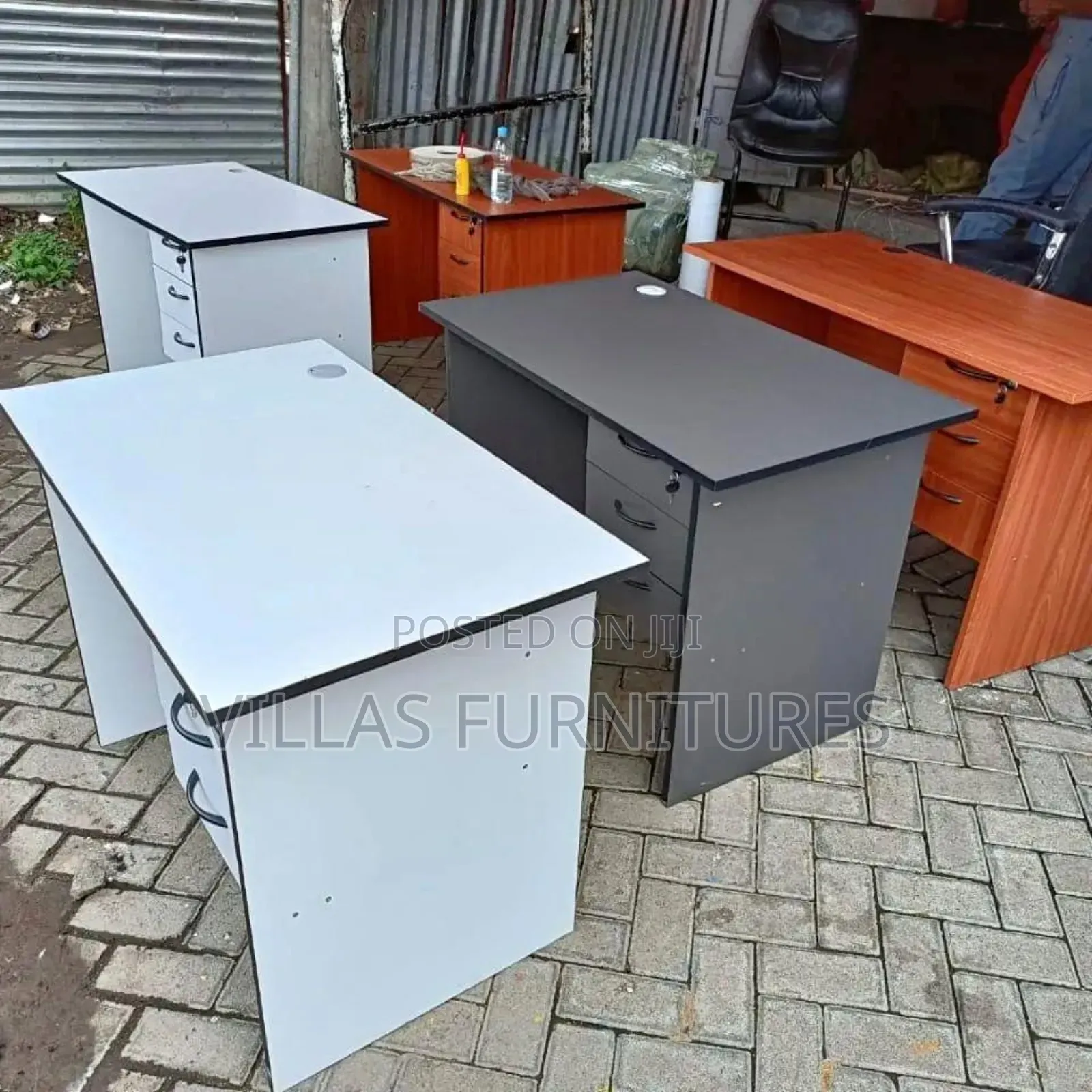 Computer Task Desk Available at Affordable Price