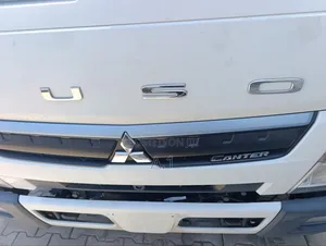2019 Mitsubishi Fuso Canter Freezer Body