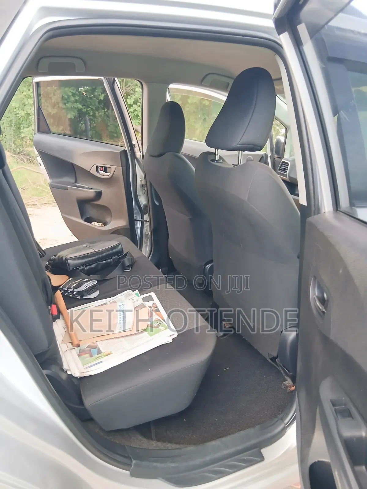 Toyota Ractis 1.3 FWD 2014 Silver