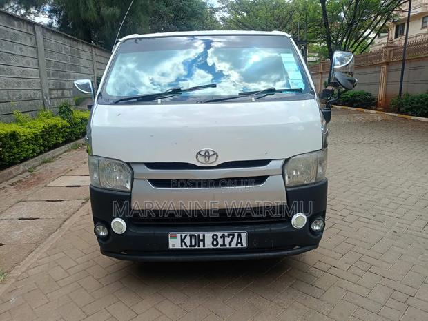 Toyota HiAce 2014 White