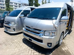 Toyota Quantum 2019 Silver