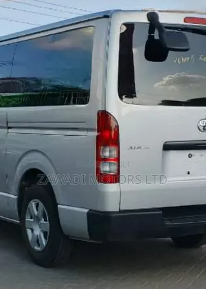 Toyota HiAce 2019 Silver