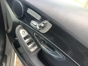 Mercedes-Benz C180 2019 Silver