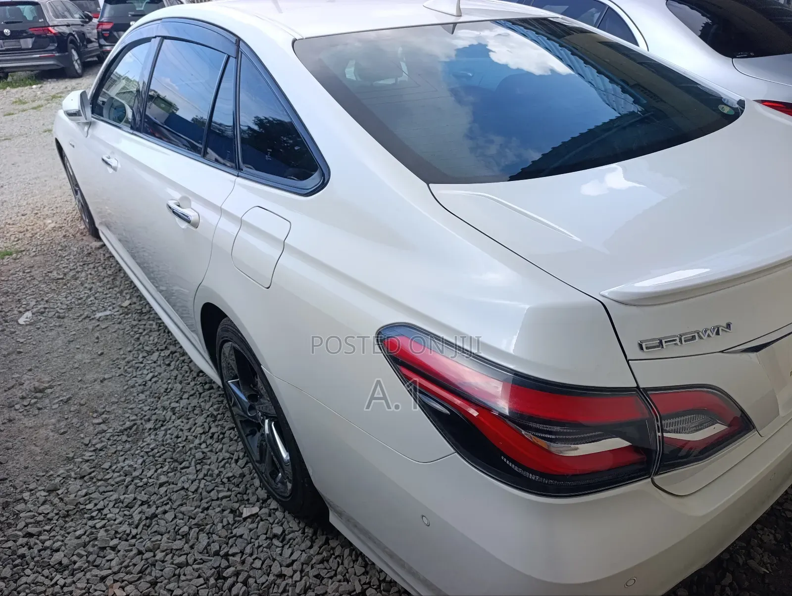 Toyota Crown 2019 Pearl