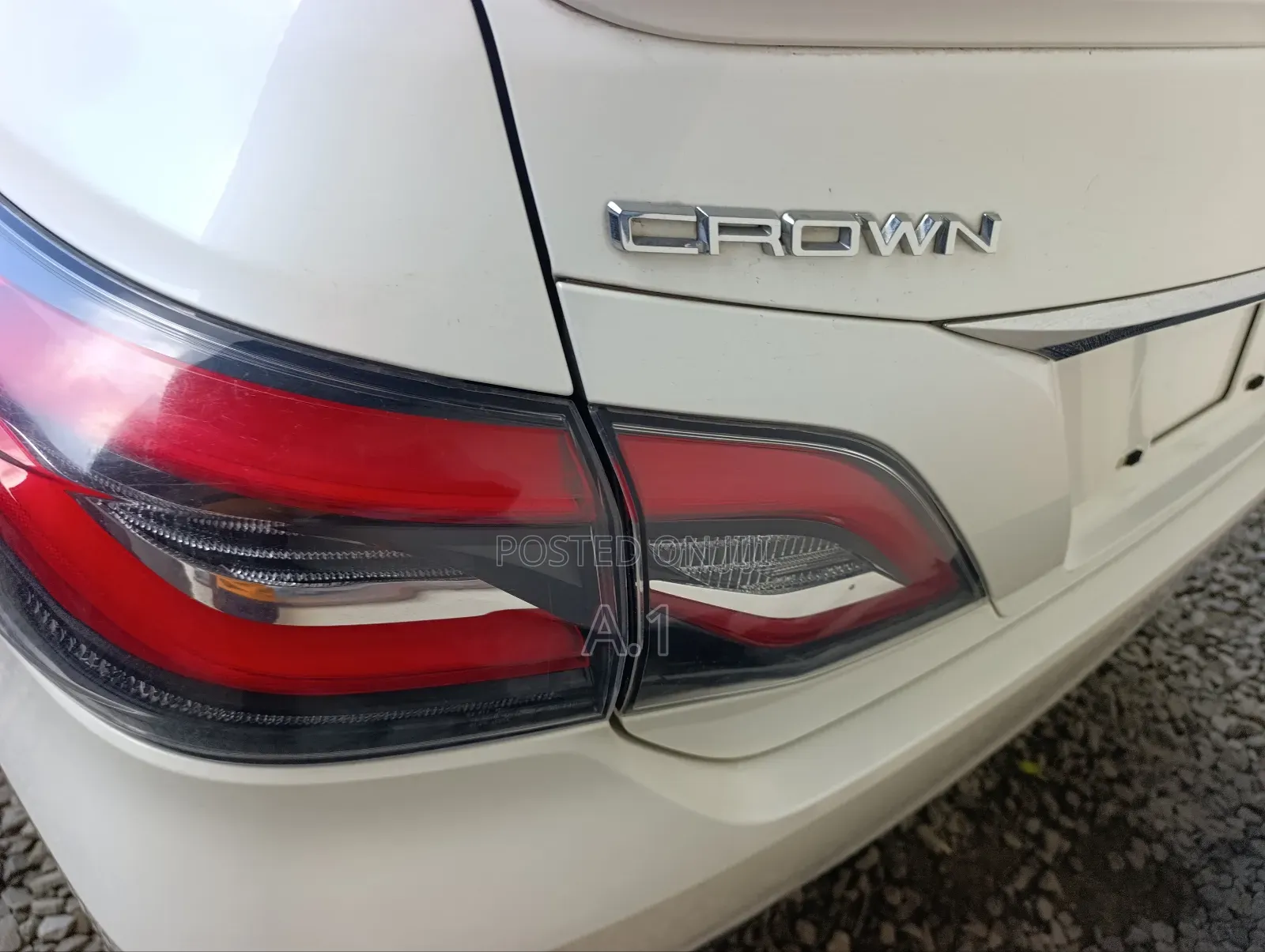 Toyota Crown 2019 Pearl