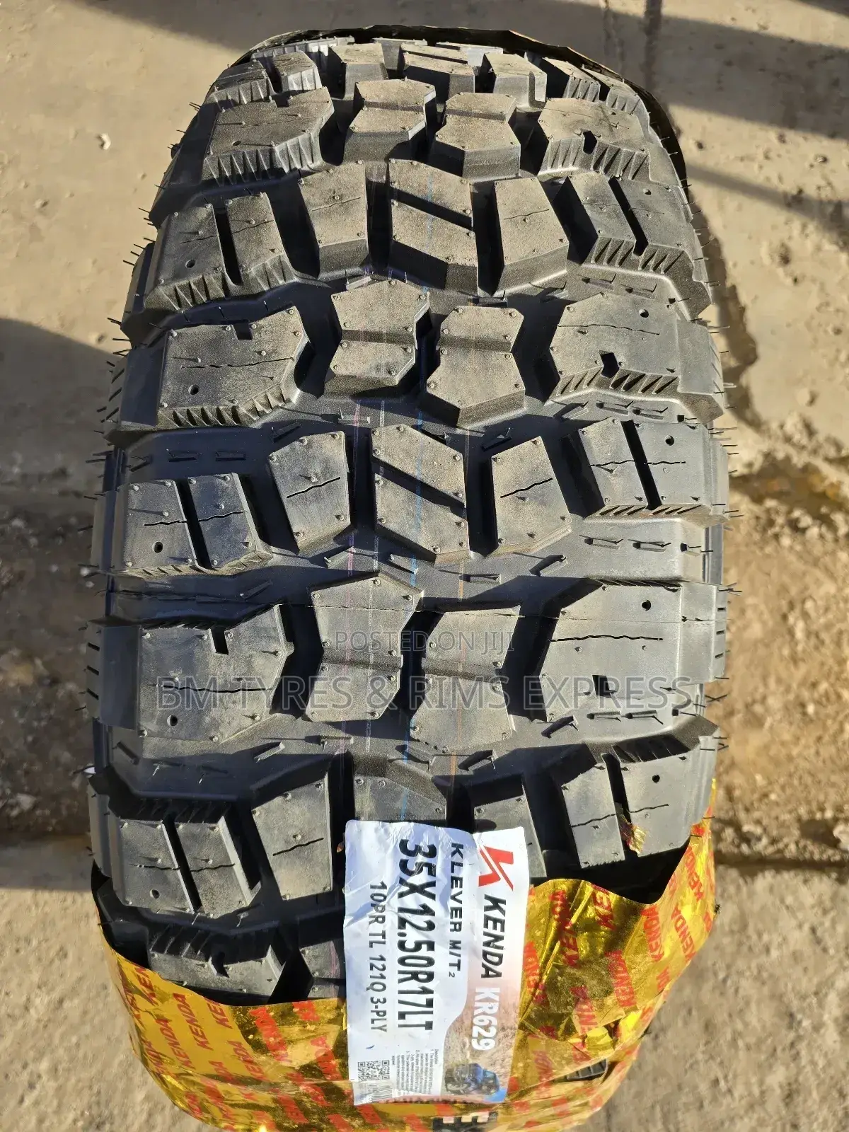 35x12.50 R17 Kenda Tyres (Klever) Mud Terrein.