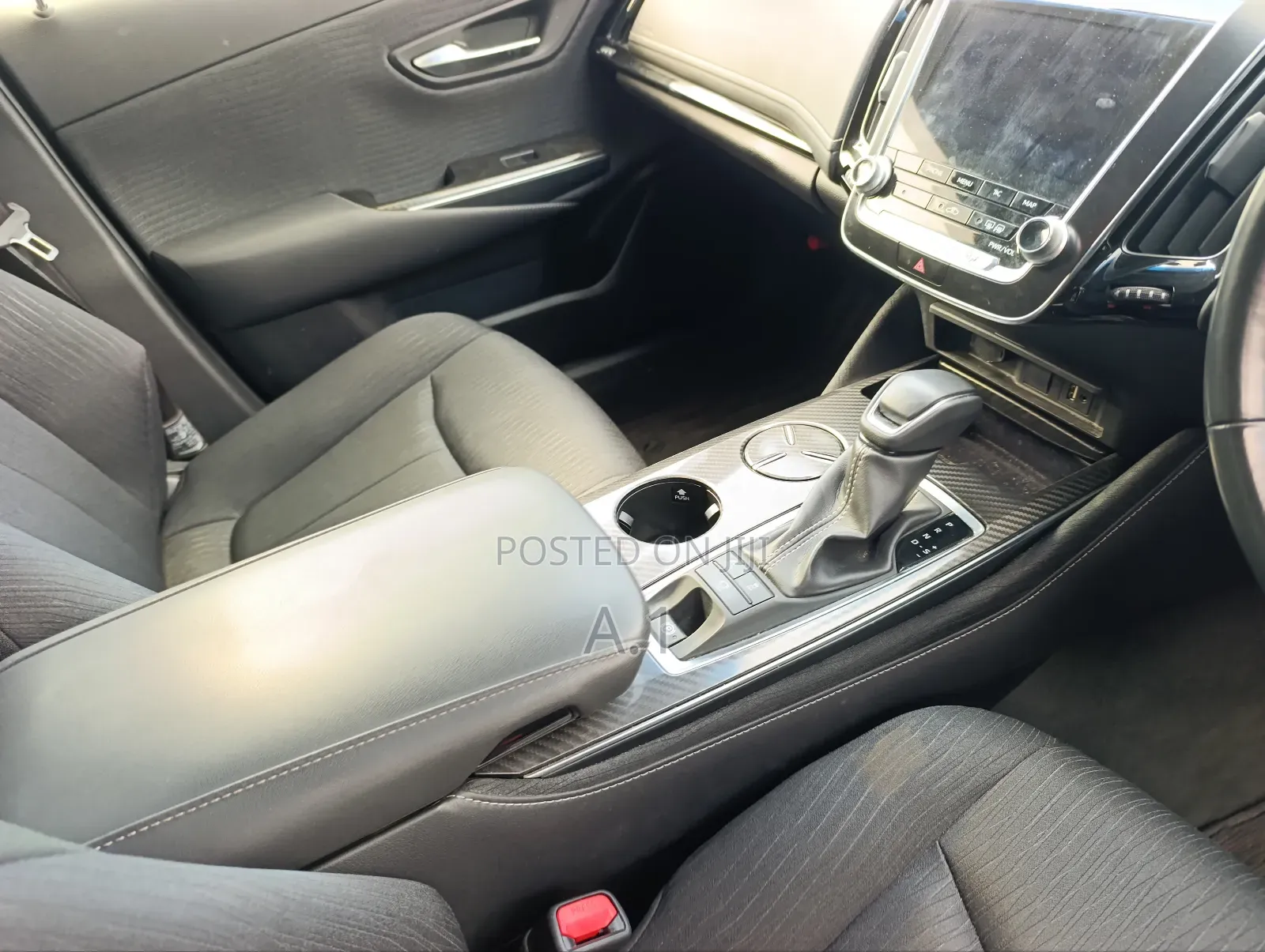 Toyota Crown 2019 Pearl