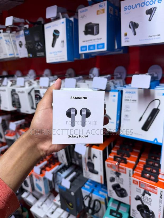 Samsung Galaxy Buds4 Wireless Earbud - thumbnail 2